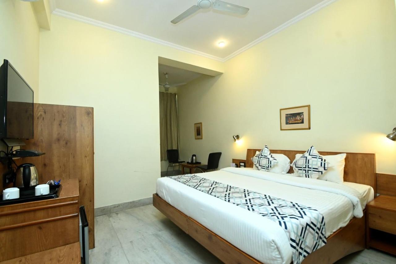 Hotel Yulia- Le Amour Inn Jaipur Buitenkant foto