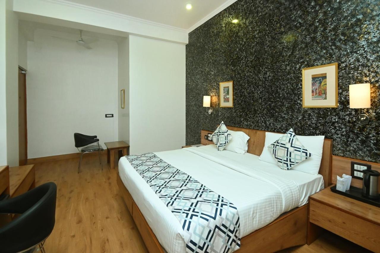 Hotel Yulia- Le Amour Inn Jaipur Buitenkant foto