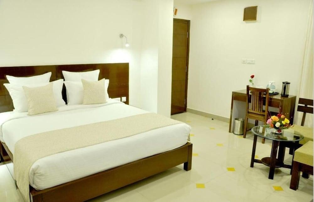 Hotel Yulia- Le Amour Inn Jaipur Buitenkant foto